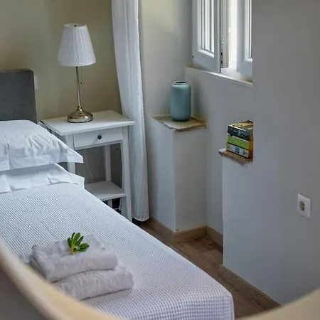 Newly Renovated 1730's Venetian Loft *