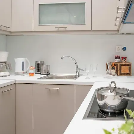 Newly Renovated 1730's Venetian Loft