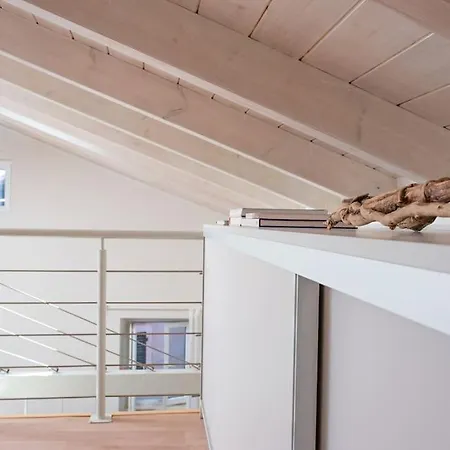 Newly Renovated 1730's Venetian Loft Appartement *