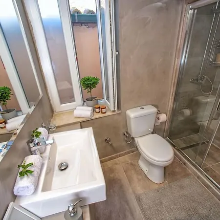 Newly Renovated 1730's Venetian Loft Apartmán