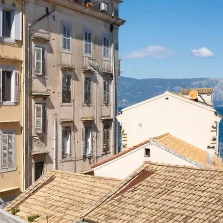 شقة Newly Renovated 1730's Venetian Loft *