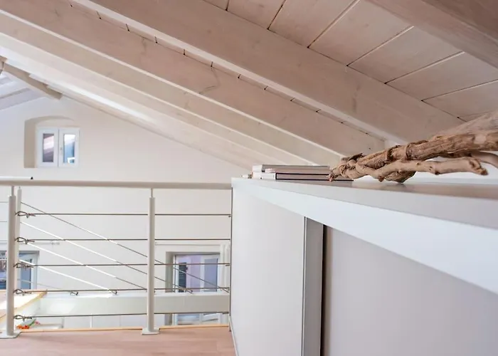 Newly Renovated 1730's Venetian Loft Appartamento *