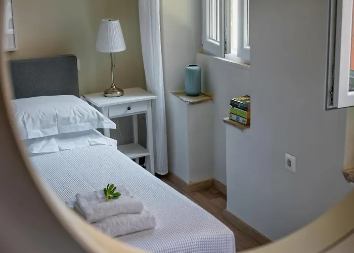 Newly Renovated 1730's Venetian Loft *